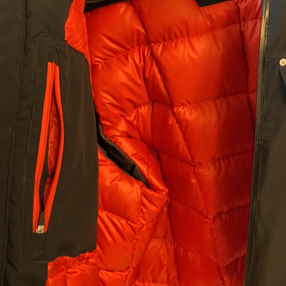 Like new tried on never worn Spyder men’s excellent looking!!! With hood - Picture 5 of 7